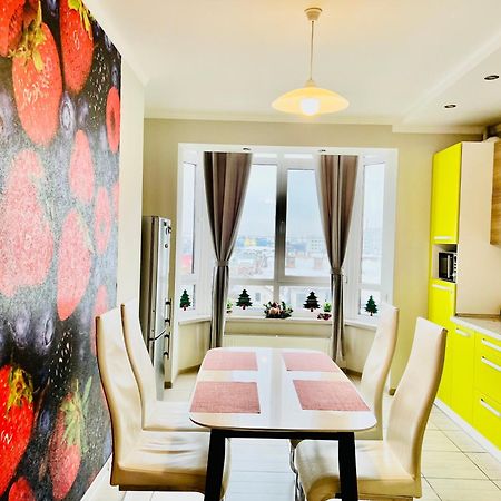 Apartaments Sichovyh Strilciv 68a Iwano-Frankiwsk Exterior foto