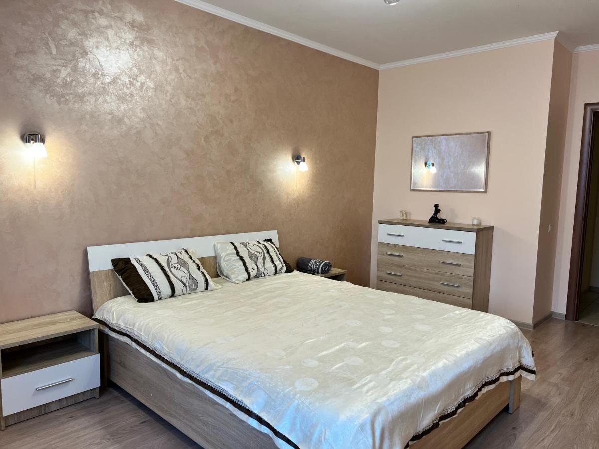 Apartaments Sichovyh Strilciv 68a Iwano-Frankiwsk Exterior foto
