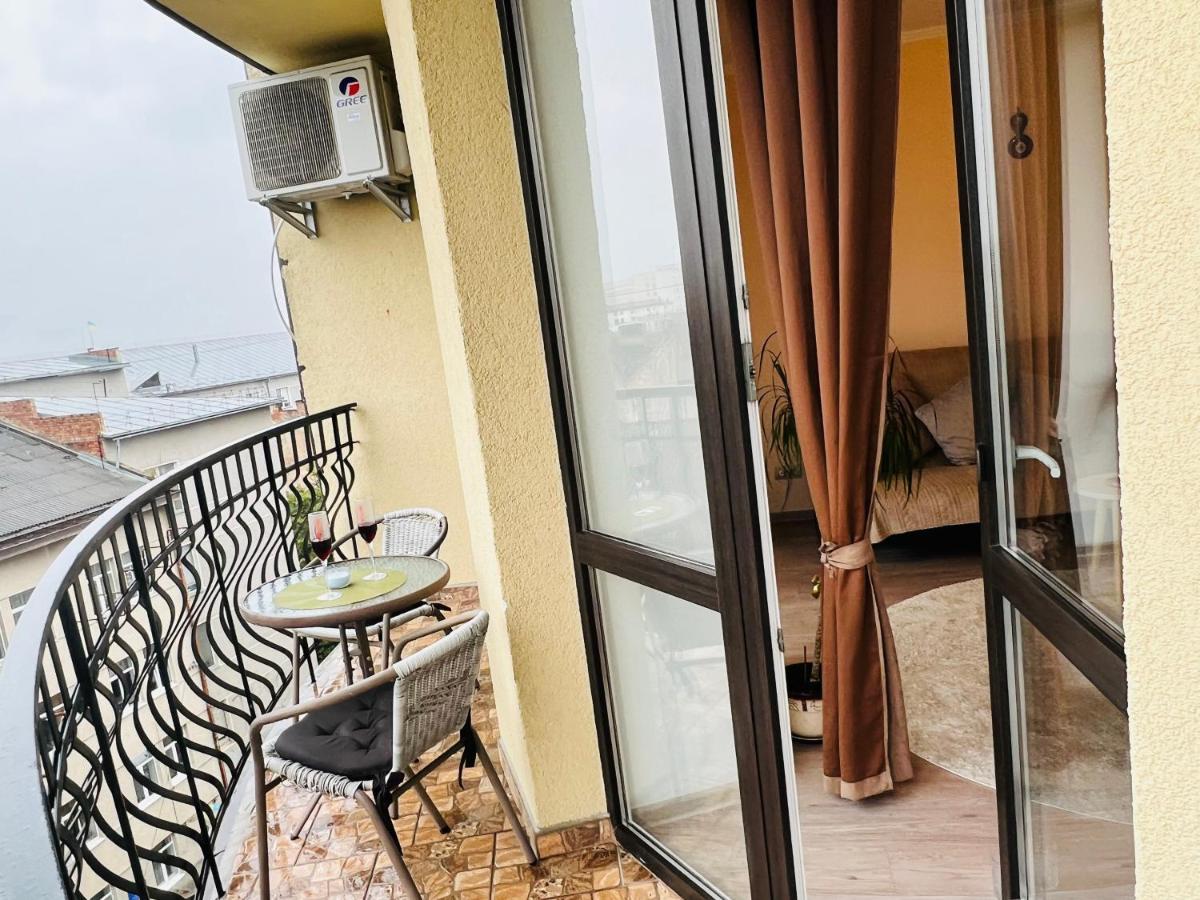 Apartaments Sichovyh Strilciv 68a Iwano-Frankiwsk Exterior foto