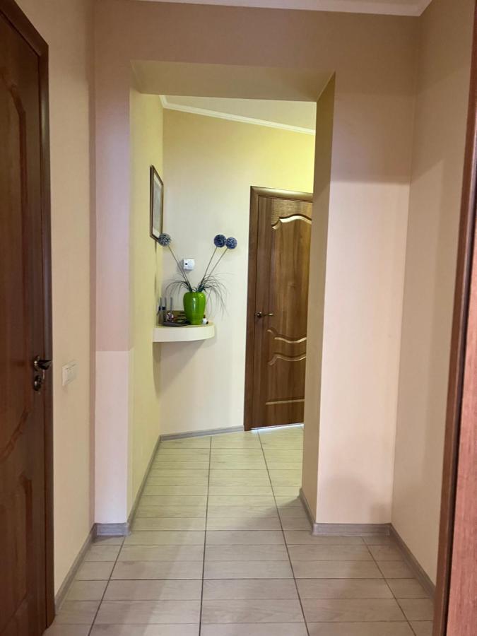 Apartaments Sichovyh Strilciv 68a Iwano-Frankiwsk Exterior foto
