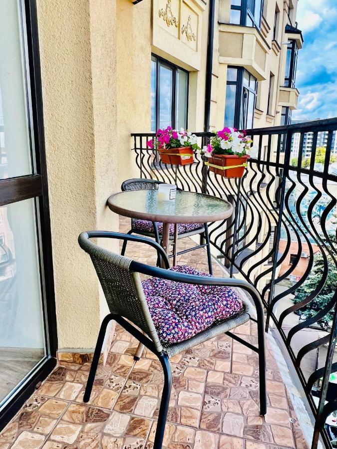Apartaments Sichovyh Strilciv 68a Iwano-Frankiwsk Exterior foto