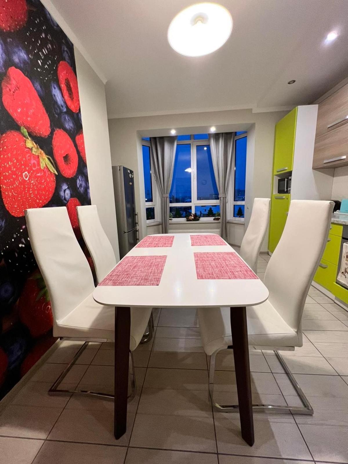 Apartaments Sichovyh Strilciv 68a Iwano-Frankiwsk Exterior foto