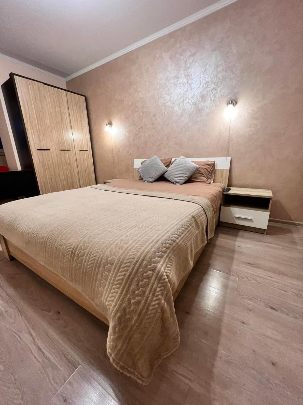 Apartaments Sichovyh Strilciv 68a Iwano-Frankiwsk Exterior foto